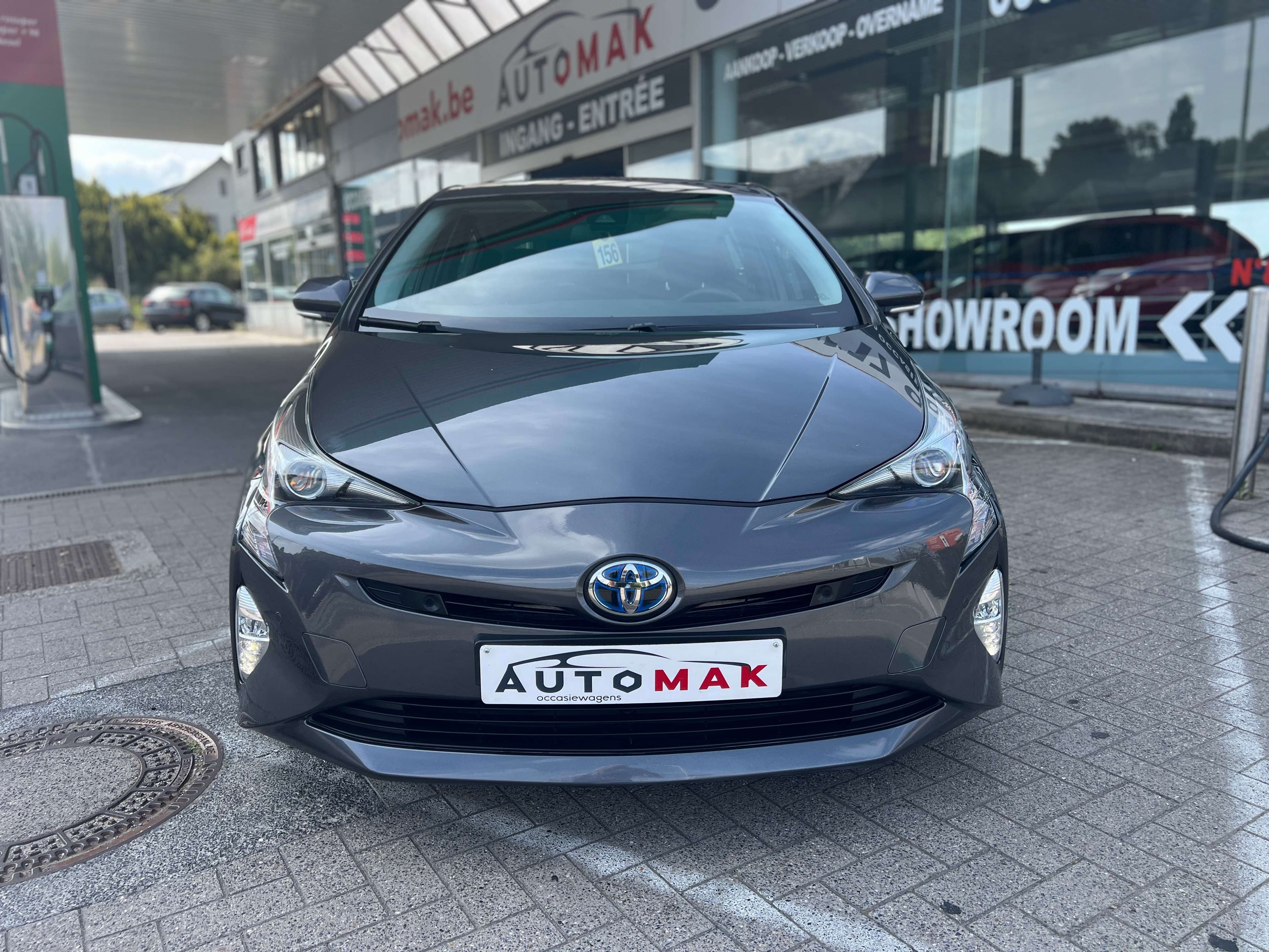 Toyota Prius 2017 Gris — vue principale